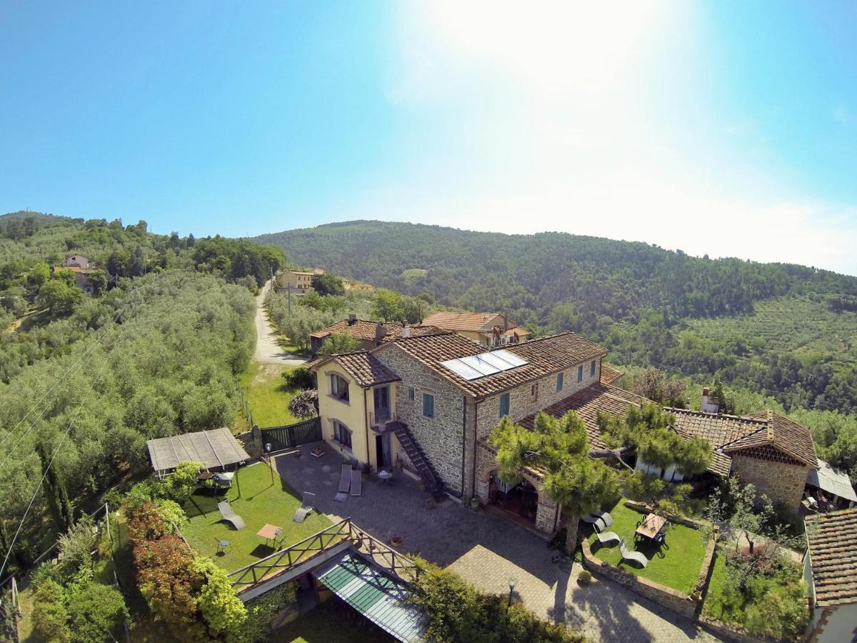 Casa Vacanze La Porta Vinci Bagian luar foto